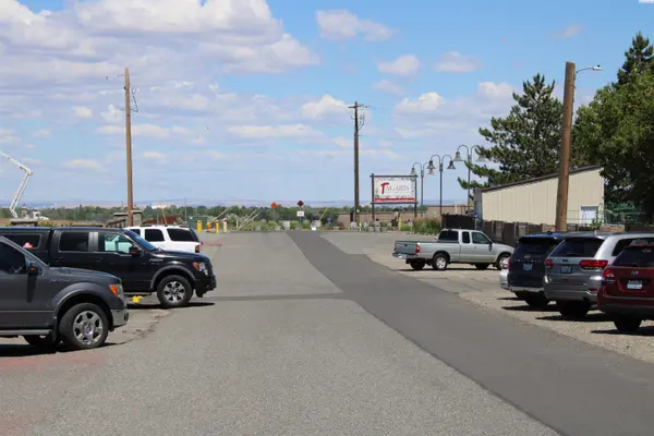 Windmill Road, Richland, WA 99352