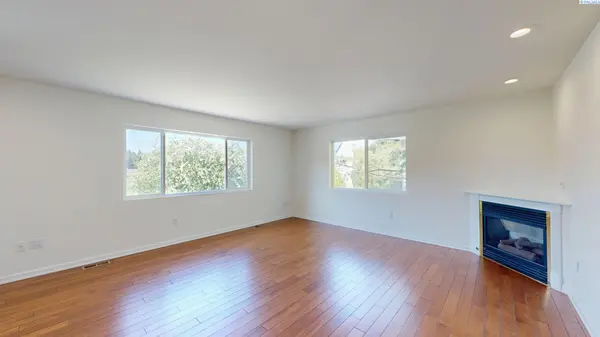 1220 SW Wadleigh, Pullman, WA 99163