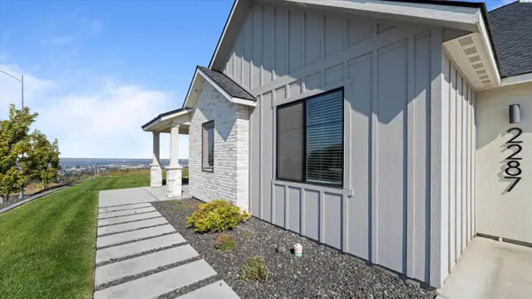 2287 S Alaska ST., Kennewick, WA 99338