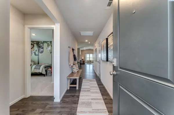 5925 Road 115, Pasco, WA 99301