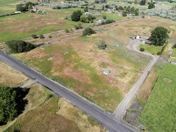 11701 N Albro Rd, Prosser, WA 99350