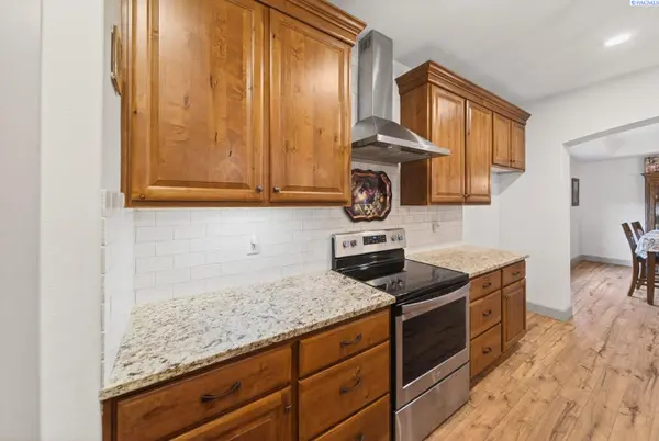 9712 Kokanee Dr, Pasco, WA 99301