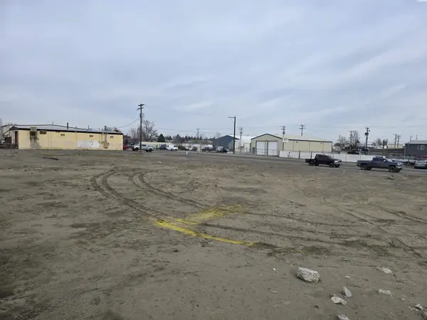 NKA S Maitland Avenue, Pasco, WA 99301