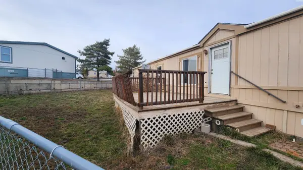 255 NW Golden Hills Dr. #44, Pullman, WA 99163