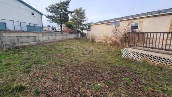 255 NW Golden Hills Dr. #44, Pullman, WA 99163