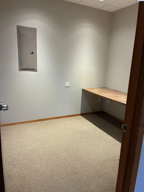 1409 N Pittsburgh #B, Kennewick, WA 99336