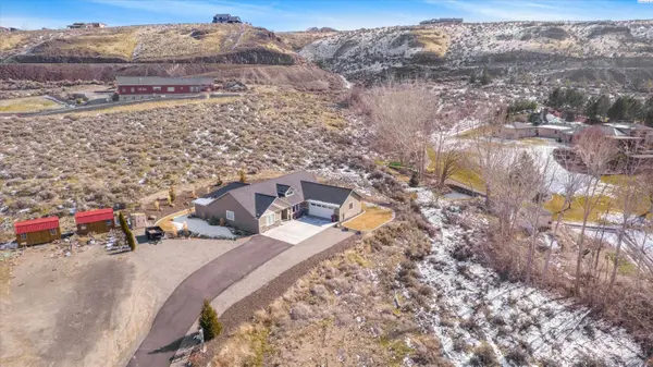105503 E Badger Rd., Kennewick, WA 99338