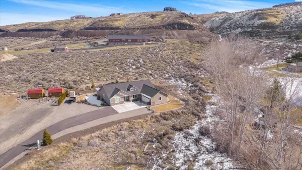 105503 E Badger Rd., Kennewick, WA 99338
