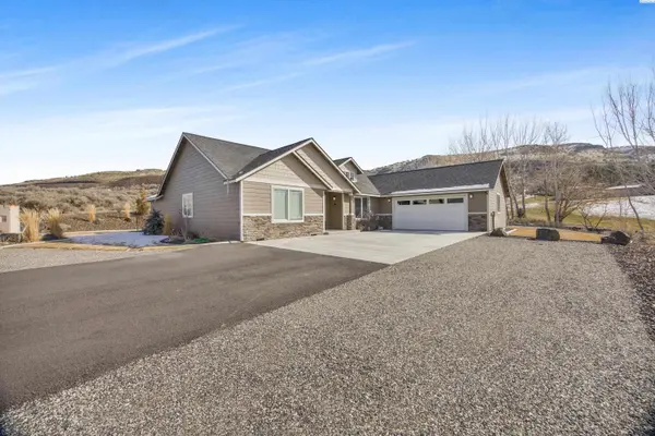 105503 E Badger Rd., Kennewick, WA 99338