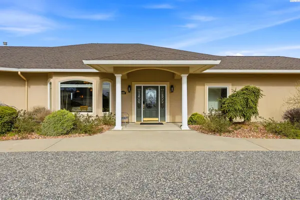 21509 S Davlor PR SW, Prosser, WA 99350-8814