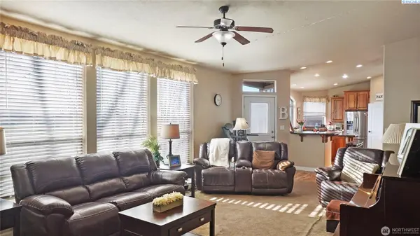1773 W Bench Rd, Othello, WA 99344