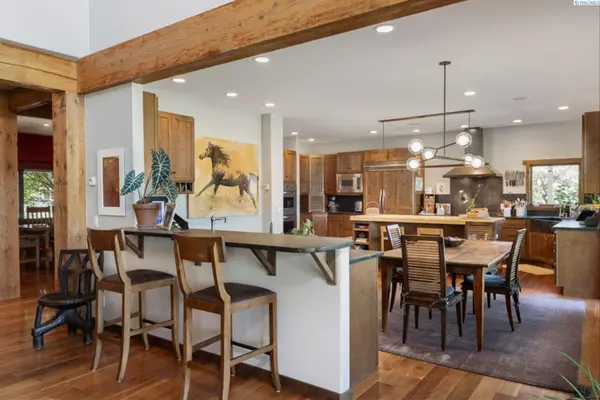 90705 Yakima River Drive, West Richland, WA 99352