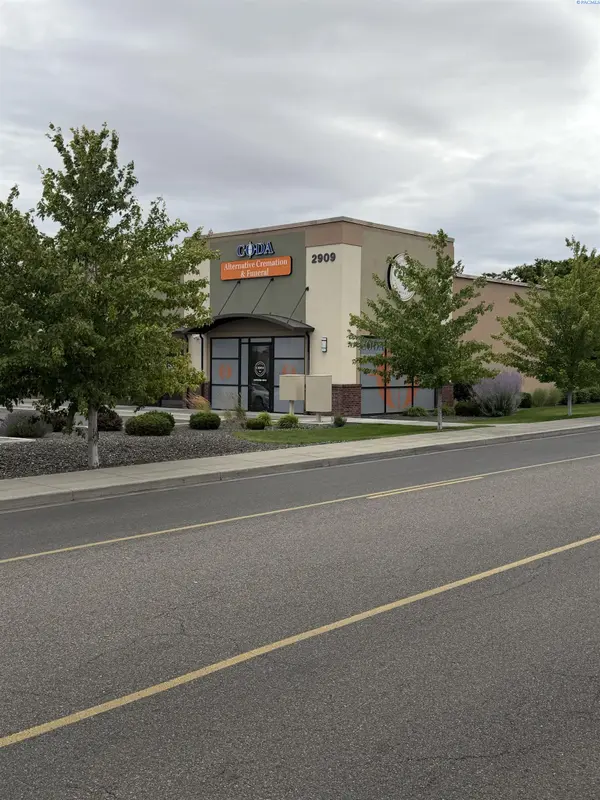 2909 S Quillan #104, Kennewick, WA 99337