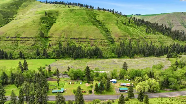 632 N Touchet Road, Dayton, WA 99328