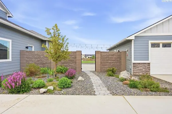 13934 S Furlong Ln, Kennewick, WA 99338