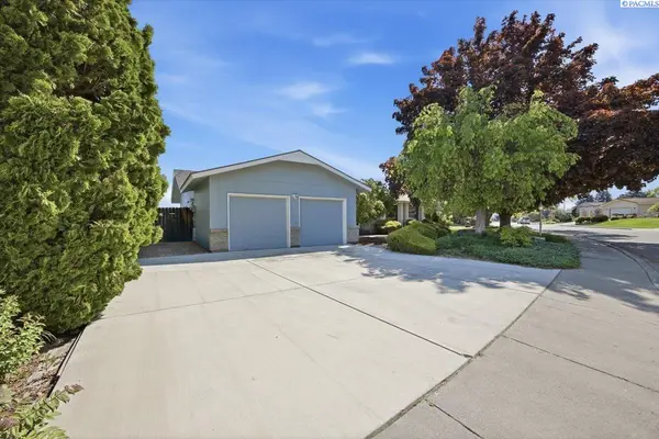 1909 S Newport St, Kennewick, WA 99337
