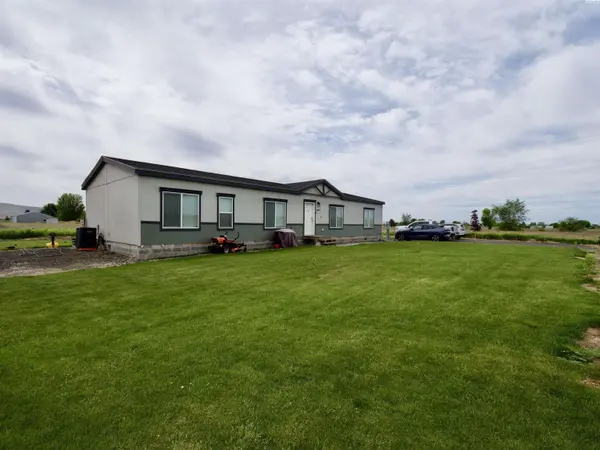 174958 W Apricot Rd, Grandview, WA 98930