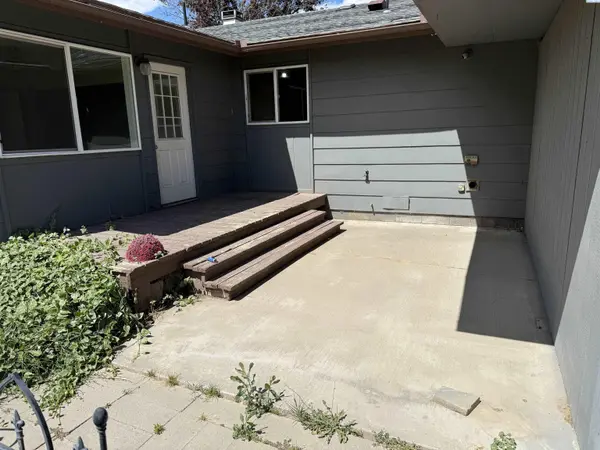 1336 Scenic Dr, Prosser, WA 99350