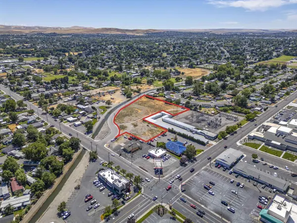18 W 12th Pl, Kennewick, WA 99337-4632