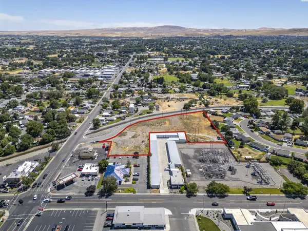 18 W 12th Pl, Kennewick, WA 99337-4632