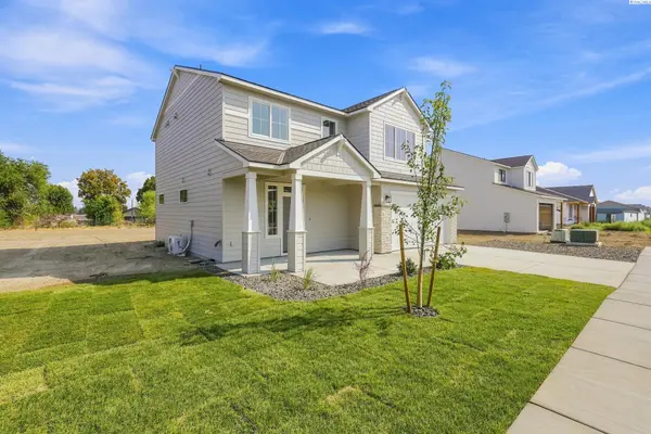 409 Sapphire Ave, Grandview, WA 98930