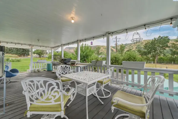100 Vernon Lane, Dayton, WA 99328