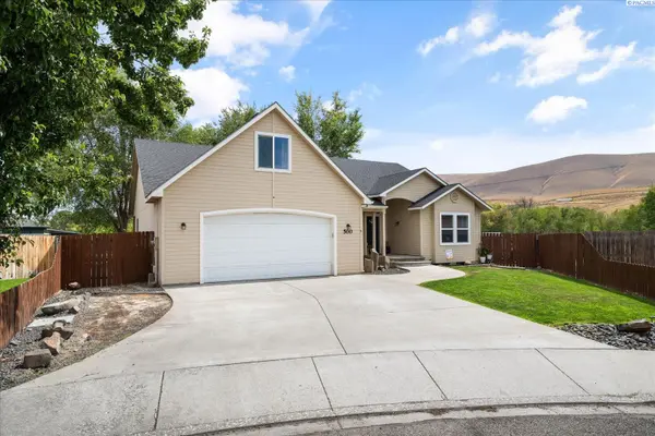 500 Paver Ct, Benton City, WA 99320-7845