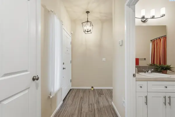5524 Remington Dr., Pasco, WA 99301