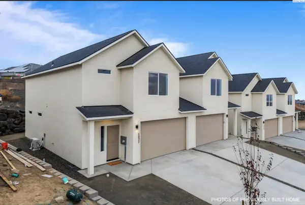 5861 W 40th Ct, Kennewick, WA 99338