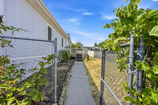 255 NW Golden Hils #39, Pullman, WA 99163