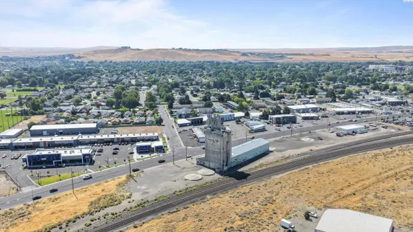 6500 W Clearwater Ave, Kennewick, WA 99336