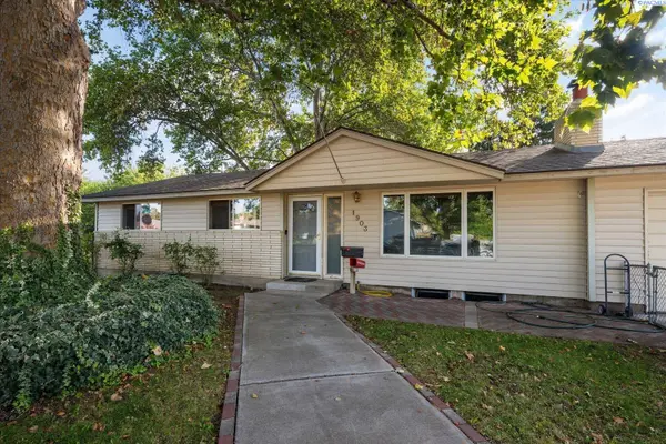 1903 S Dayton Place, Kennewick, WA 99337