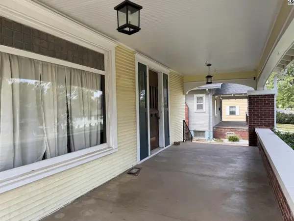 117 S Mound St, Pratt, KS 67124