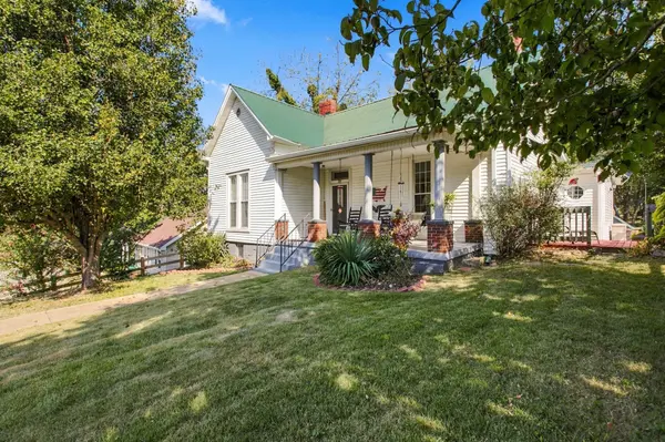 316 E College St, Pulaski, TN 38478