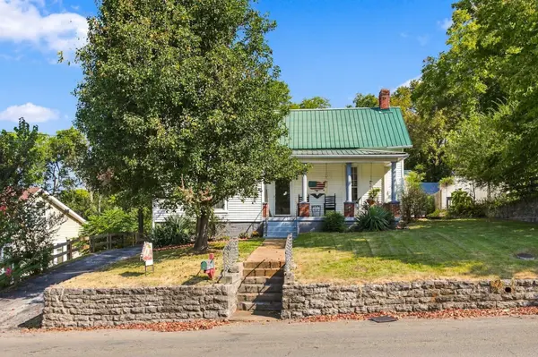 316 E College St, Pulaski, TN 38478