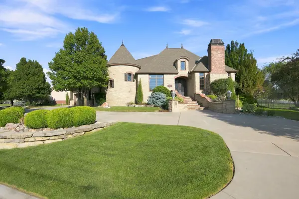 4010 N Fiddlers Cove, Maize, KS 67101