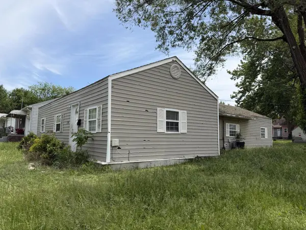 1330 W Thoman ST, Springfield, MO 65803
