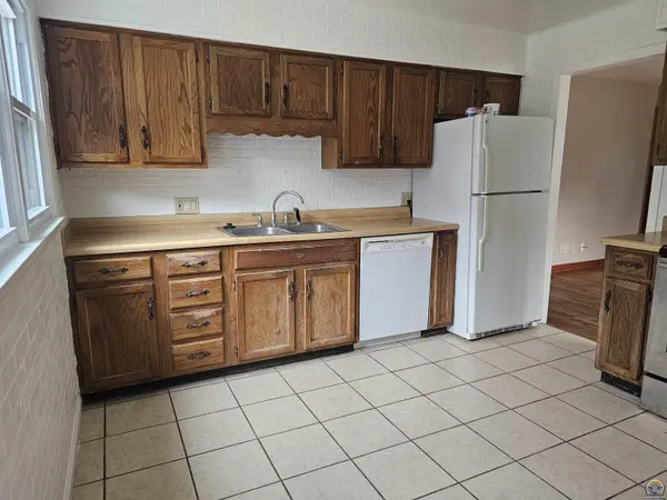 2223 NW Polk ST, Topeka, KS 66608