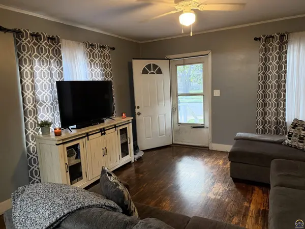 930 Chestnut ST, Emporia, KS 66801