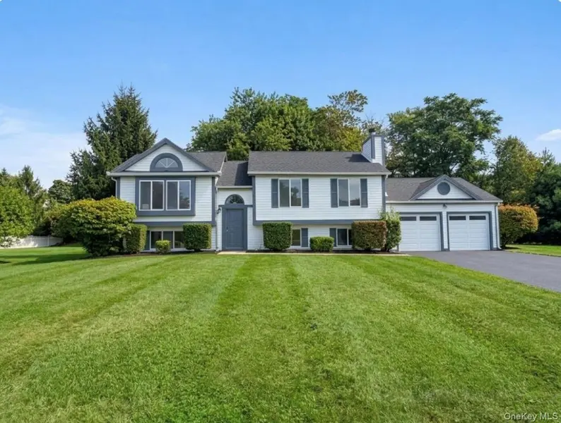 10 Victor RD, Beacon, NY 12508