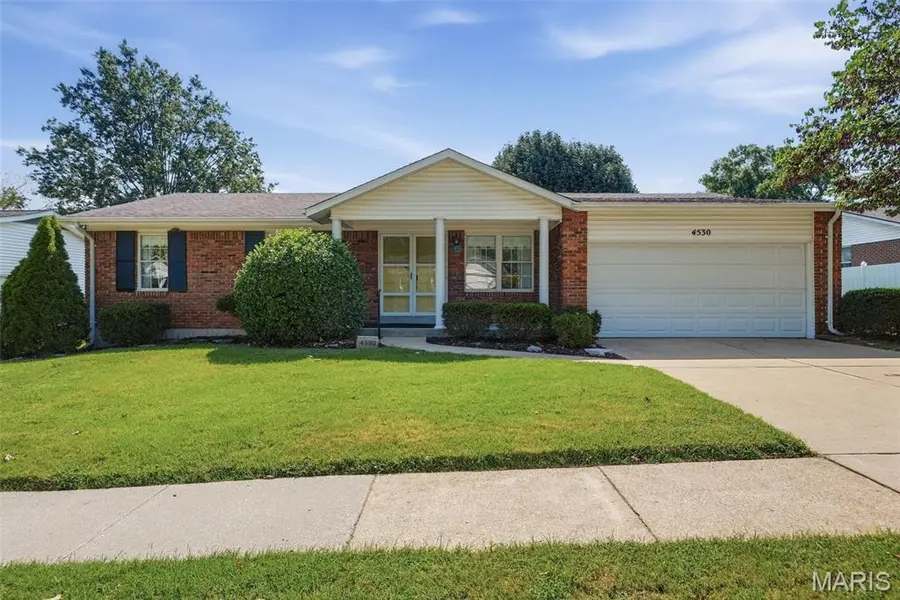 4530 Firelight DR, Oakville, MO 63129
