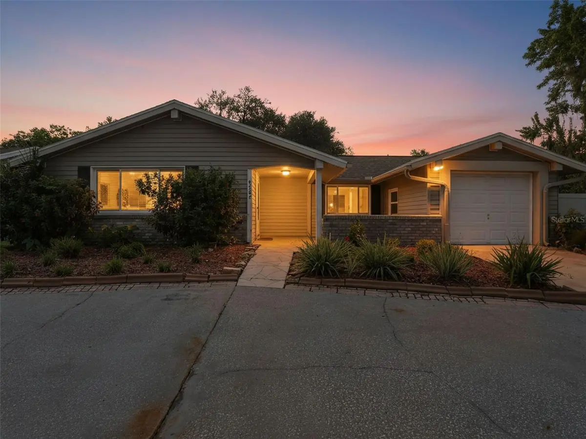 8502 ARROWHEAD DR, Hudson, FL 34667