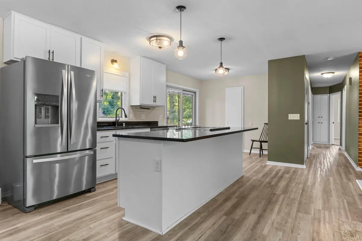 5375 Matterhorn DR NE, Fridley, MN 55421