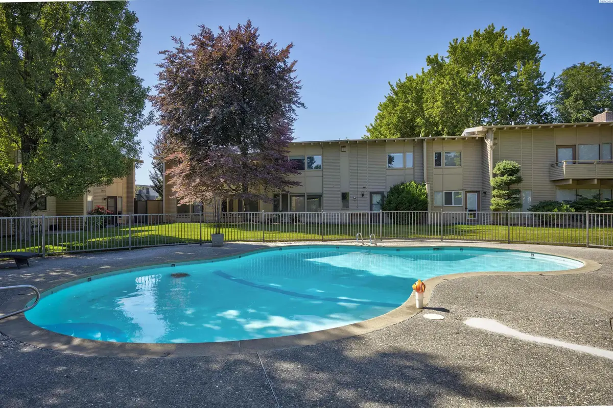 1645 Mowry Square ##303, Richland, WA 99354