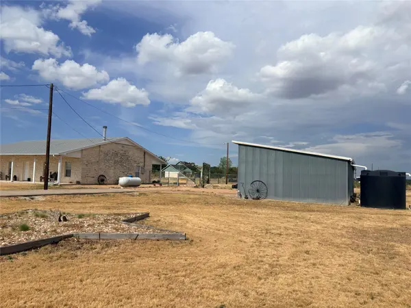 725 County Road 124, Georgetown, TX 78626