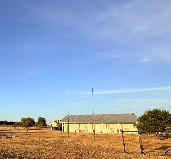 725 County Road 124, Georgetown, TX 78626