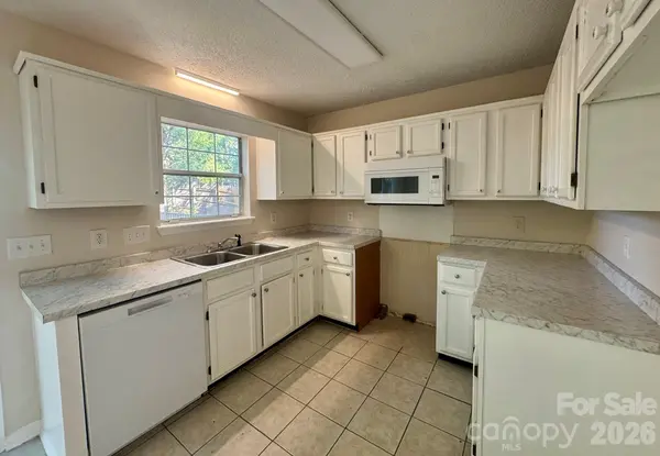7736 Prindle Lake DR, Charlotte, NC 28227