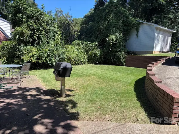 614 Neil ST, Gastonia, NC 28052