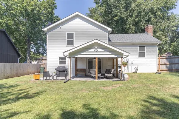 1829 152nd CIR #E, Olathe, KS 66062