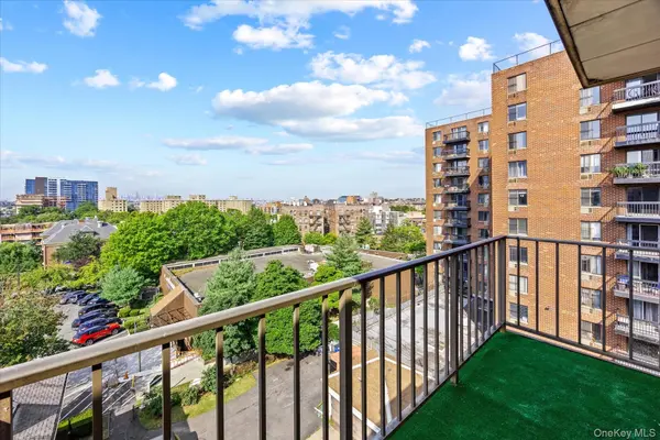 139-35 35th AVE #6E, Flushing, NY 11354
